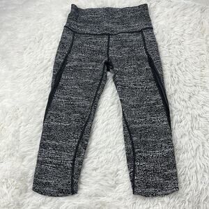 Lululemon Pace Perfect Crop (17") Air Time White Black / Black